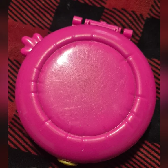Colorful Compact Polly Pocket - Picture 2 of 2